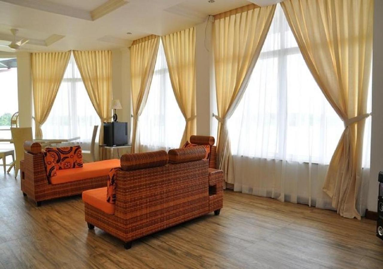 Hotel East Lagoon Batticaloa Bagian luar foto