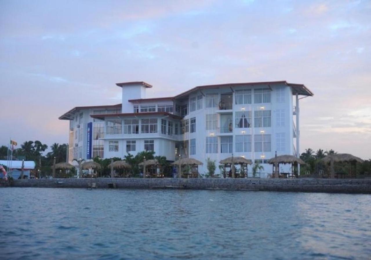 Hotel East Lagoon Batticaloa Bagian luar foto
