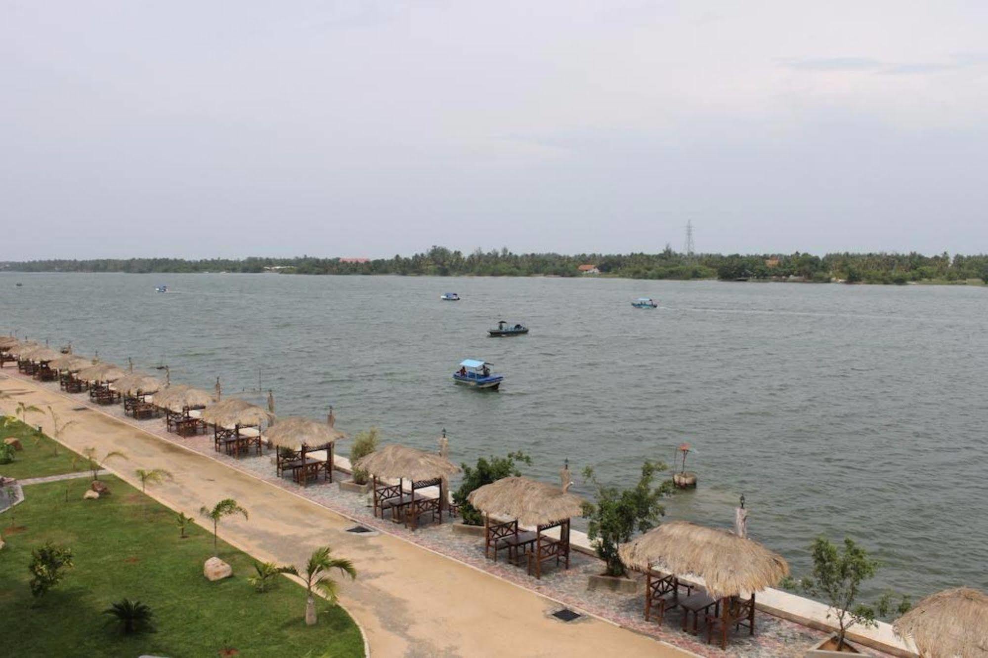 Hotel East Lagoon Batticaloa Bagian luar foto